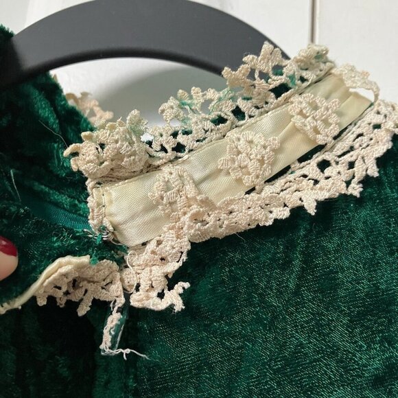Vintage Green Velvet Victorian Dress 80s Handmade Lace Puff Sleeve Goth Whimsy - Picture 14 of 16